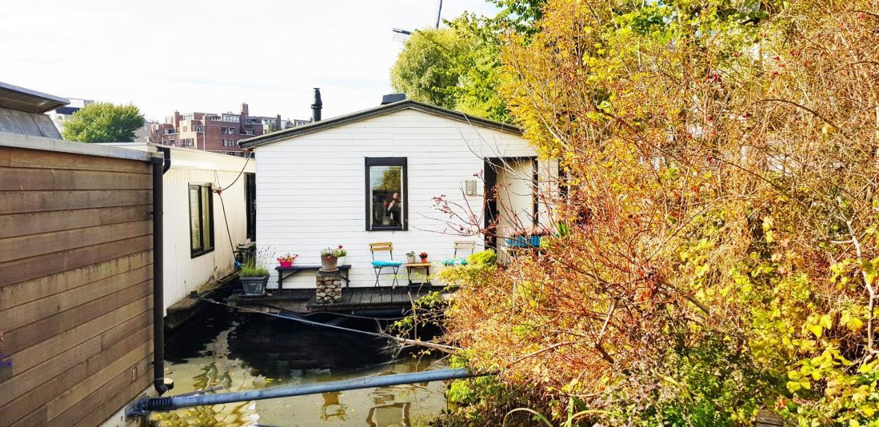 Romantic Quiet Studio On The Canal Bed & Breakfast Amsterdam Exterior photo